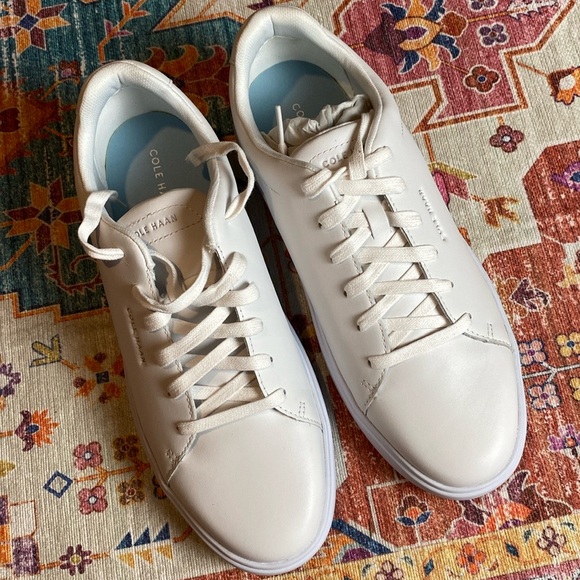 COLE HAAN WHITE LEATHER TENNIS SHOE WOMEN SIZE 10 - Picture 5 of 5